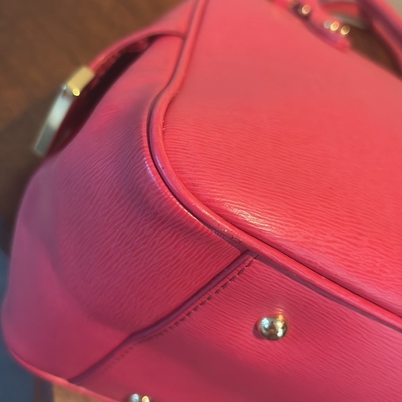 Ralph Lauren   Satchel   Leather like Epi  Pink  Goldtone hardware  Beautiful - Picture 14 of 16